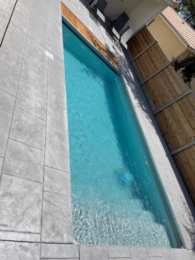 Maison Moderne Avec Piscine Chauffee 拉卡诺 外观 照片